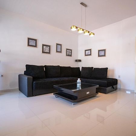 Lake View Double Balcony City Center Apartment In Ohrid Bagian luar foto