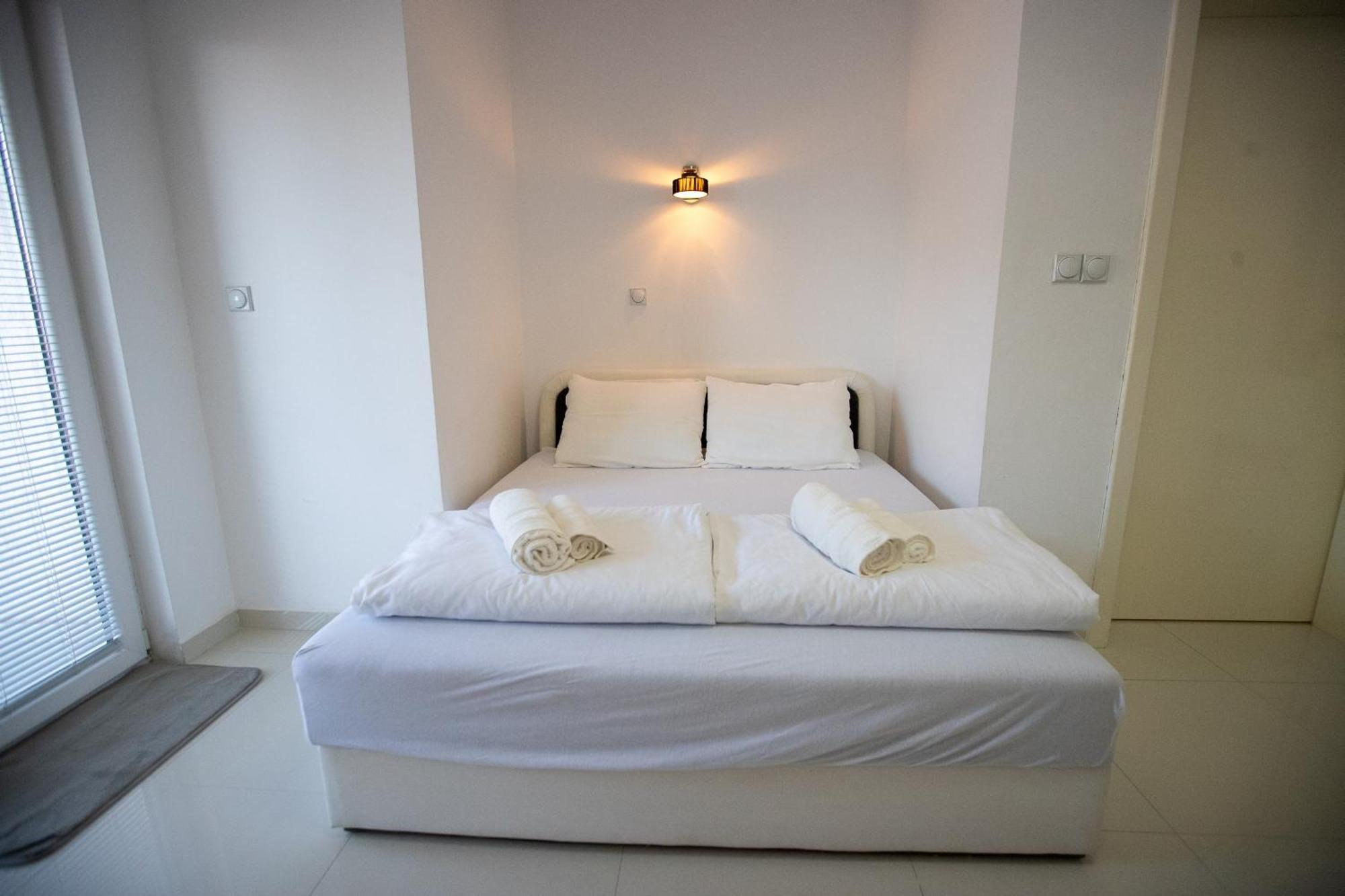 Lake View Double Balcony City Center Apartment In Ohrid Bagian luar foto