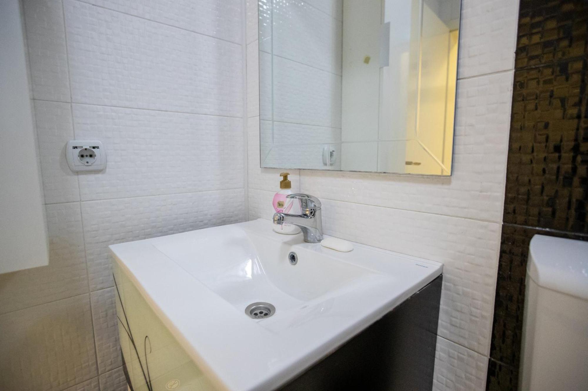 Lake View Double Balcony City Center Apartment In Ohrid Bagian luar foto